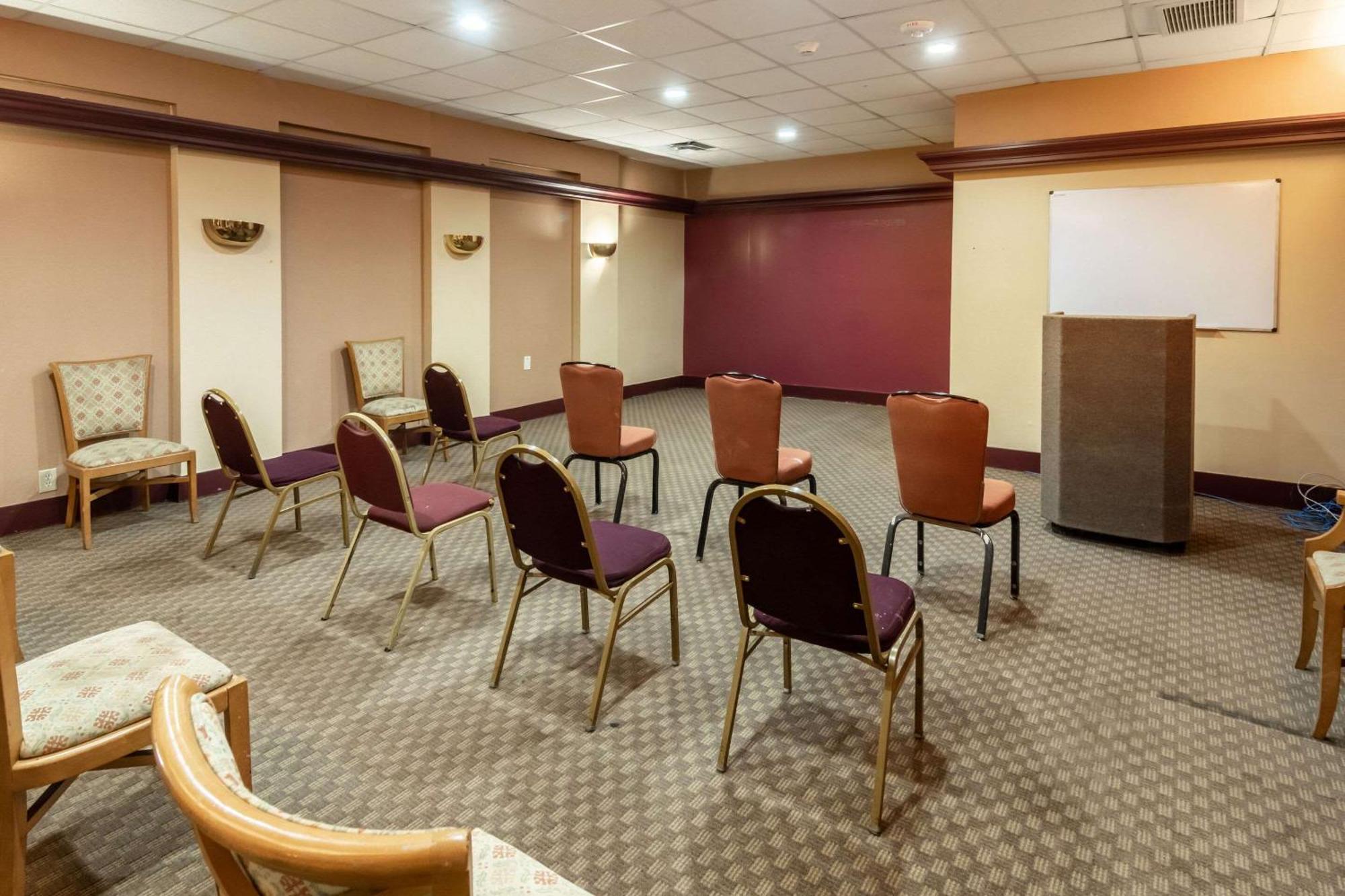 Rodeway Inn Duncanville Esterno foto