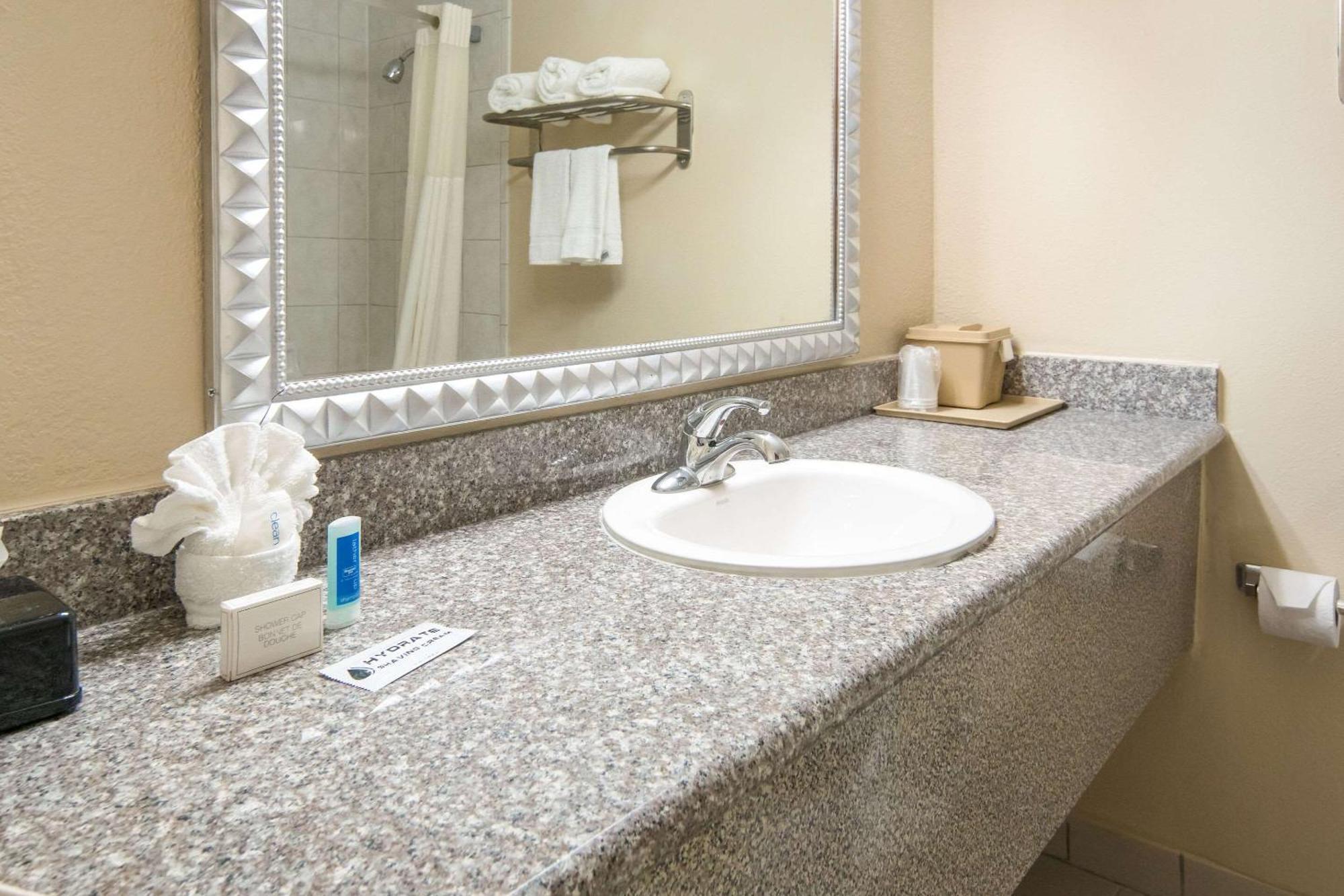 Rodeway Inn Duncanville Esterno foto